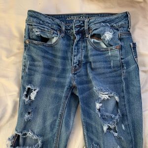 American Eagle Distressed Tomgirl jeans